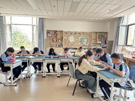 編織端午彩繩.JPG